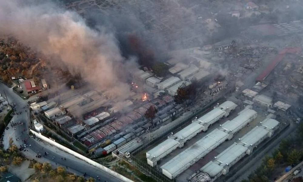 Πυρκαγιά στο ΚΥΤ Μόριας: Καταγγέλλουν οργανωμένο εμπρησμό οι φορείς της περιοχής